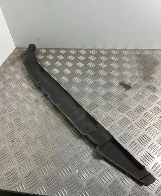 Audi Q7 4M Fender end trim 4M0821111