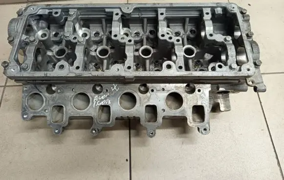 Audi A3 S3 8P Engine head 03L103286A 03L103373A 2601102325L
