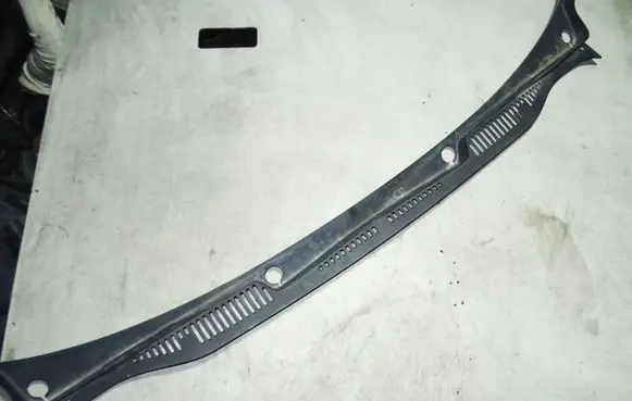 Volkswagen Caddy Wiper trim 2K0819403