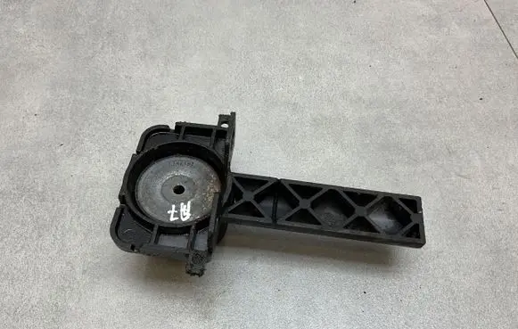 Audi A7 S7 4G Radiator support slam panel bracket 4G0805201