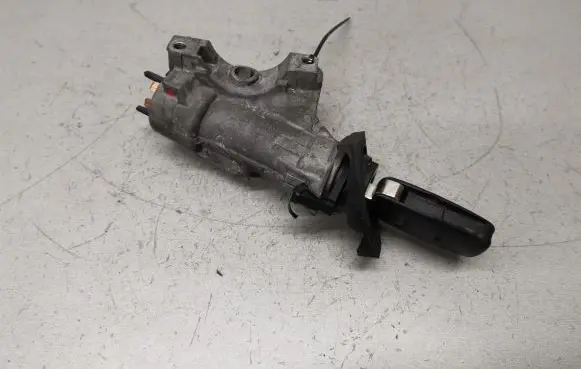 Audi A4 S4 B6 8E 8H Ignition lock 4B0905851C