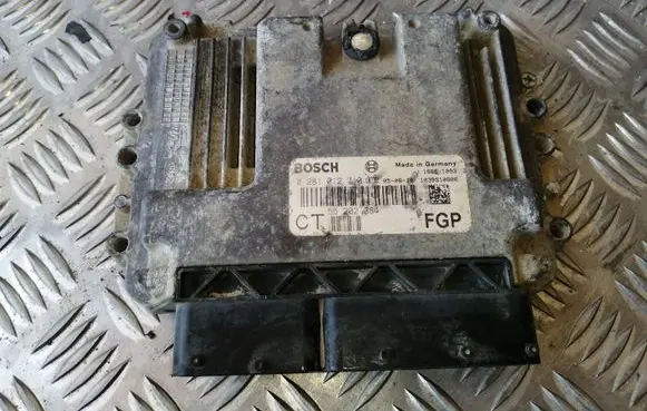 Opel Zafira B Engine control unit/module 55202384 0281012710