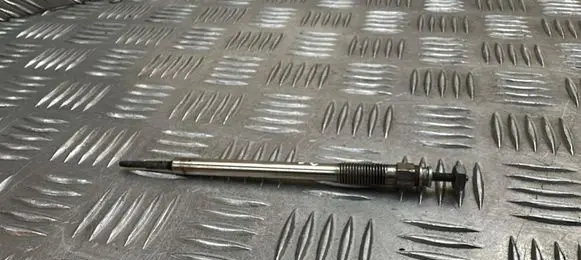 Toyota Avensis T250 Glow plug 198500R020