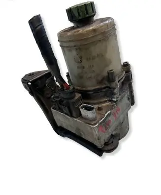 Volkswagen Polo Power steering pump 6Q0423371A