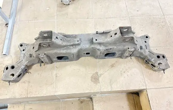 Opel Insignia B Rear subframe 