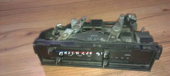 Mazda 626 Climate control unit nenustayyta