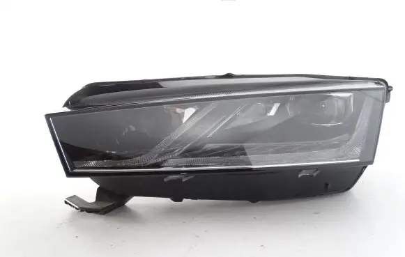 Skoda Octavia Mk4 Headlight/headlamp 5E4941015A