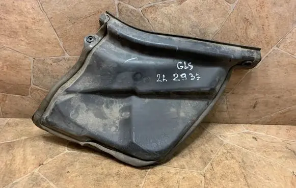 Mercedes-Benz GLS X166 Other engine bay part A1666208001