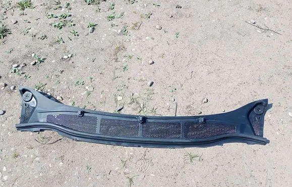 Ford Galaxy Wiper trim EM2B-R02216-AB