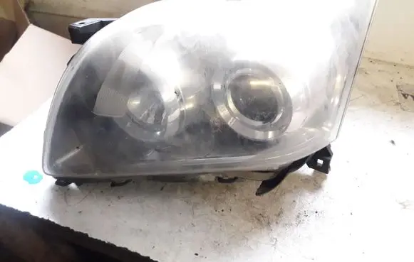 Toyota Avensis T250 Headlight/headlamp