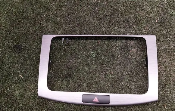 Volkswagen PASSAT B7 Radio/GPS head unit trim 3AA858069F 3AA858069