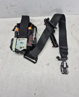 Volvo XC90 Front seatbelt 39844552 P39844552