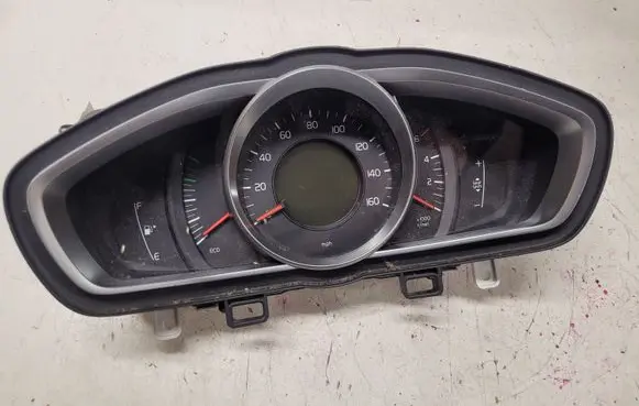 Volvo V40 Speedometer (instrument cluster) 31314484 0023589 799390U