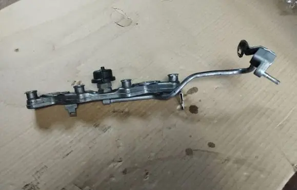 Honda Civic Fuel main line pipe
