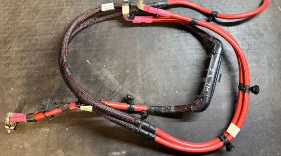 Jeep Grand Cherokee WL Positive cable (battery) P68380188AD