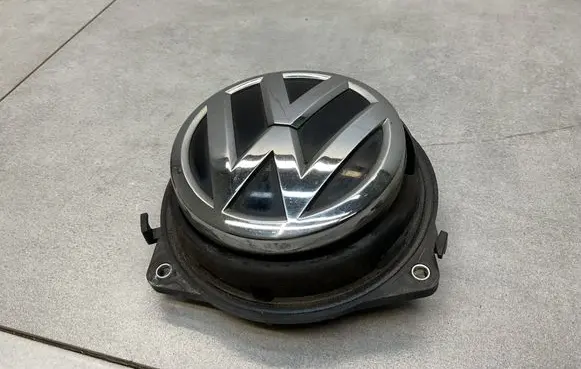Volkswagen PASSAT B8 Tailgate/trunk/boot exterior handle 