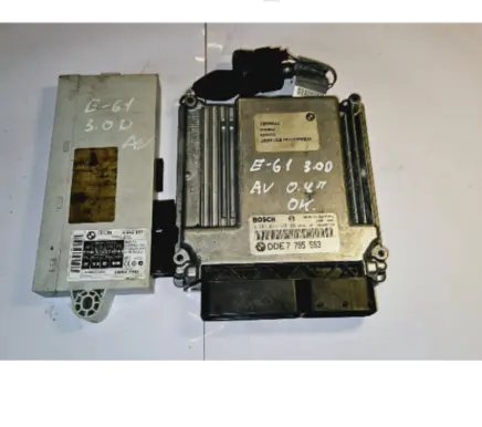 BMW 5 E60 E61 Engine control unit/module 7795553 1039S05940 0281011120