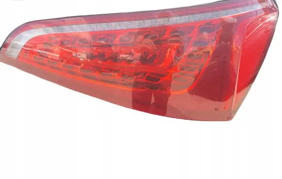 Audi Q5 SQ5 Tailgate rear/tail lights 8R0945094A