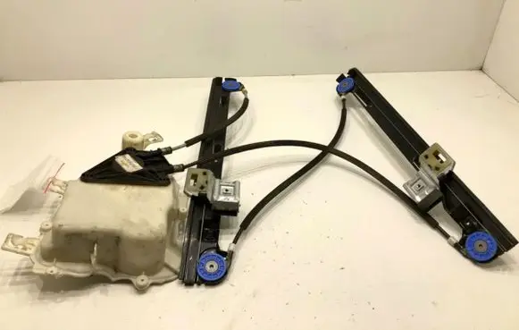 Seat Altea Front door window regulator with motor 
