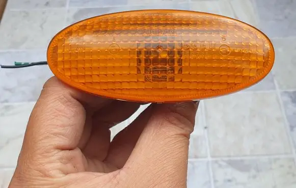 Nissan Almera Tino Front fender indicator light 23676210 26160