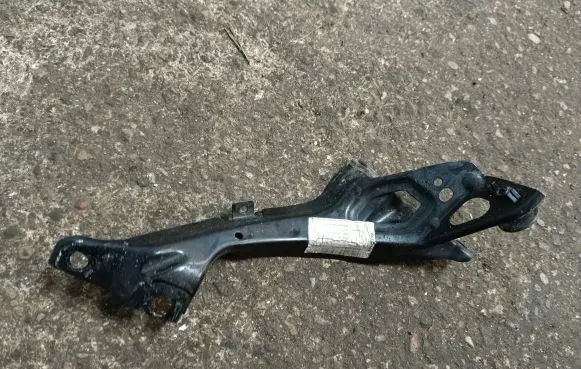 Audi A6 S6 C7 4G Fender mounting bracket 4G0805816