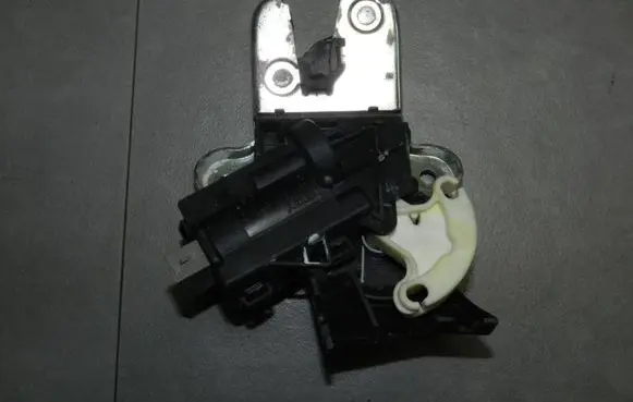 Volkswagen Eos Tailgate/trunk/boot lock/catch/latch 4F5827505D