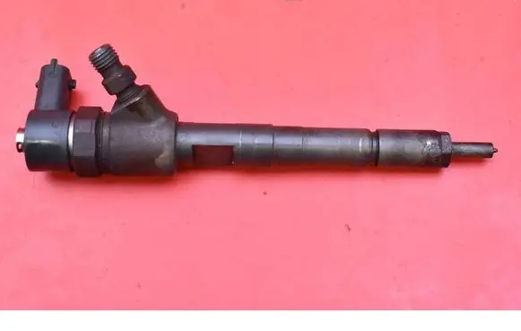Opel Corsa D Fuel injector 0445110325