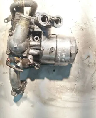 Oil filter mounting bracket