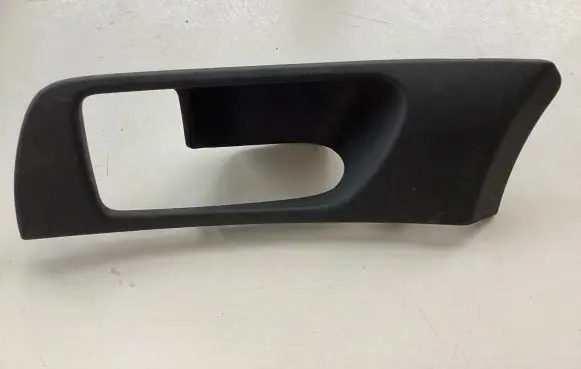 Toyota Avensis T250 Front door interior handle trim 6761605020