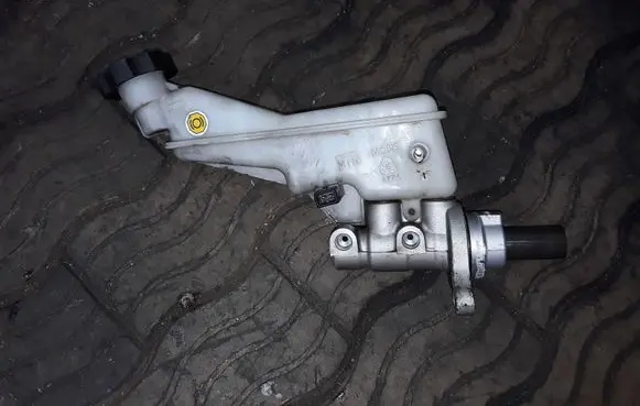Hyundai i40 Master brake cylinder 4H761
