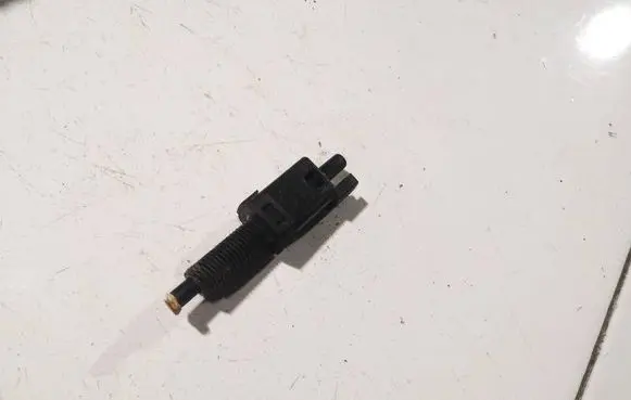 Audi A6 S6 C4 4A Brake pedal sensor switch 811907343b