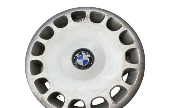 BMW 5 E39 R15 wheel hub/cap/trim 1093324 36131093324
