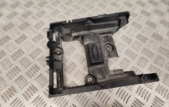 Audi Q7 4M Engine control unit holder 4M0907650B