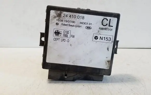 Opel Zafira A Door central lock control unit/module 24410018