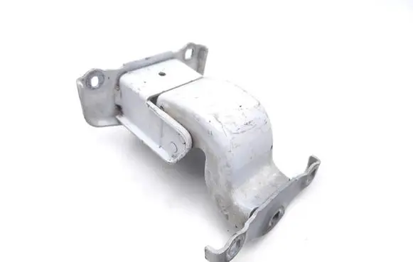 Loading door lower hinge