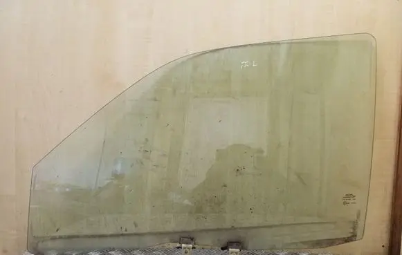 Opel Frontera B Front door window glass four-door