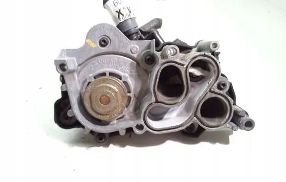 Volkswagen Golf VII Water pump 04E121042L