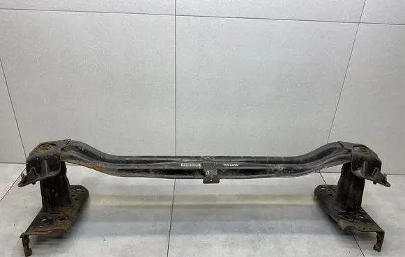 Volkswagen Touareg II Front bumper cross member 7P0807109D