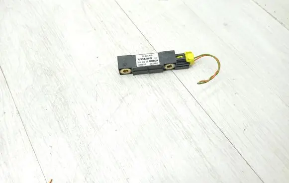 Volvo V70 Airbag deployment crash/impact sensor 8622365 006932 310405