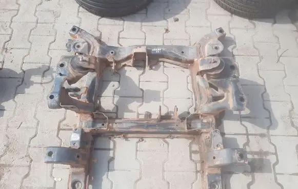 Suzuki Grand Vitara II Front subframe