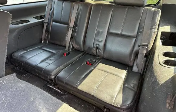 Chevrolet Suburban Third row seats 