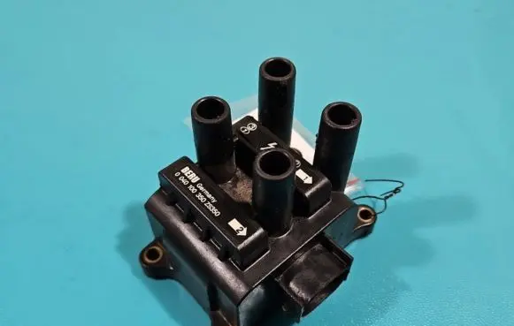 High voltage ignition coil