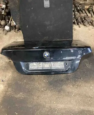 Tailgate/trunk/boot lid
