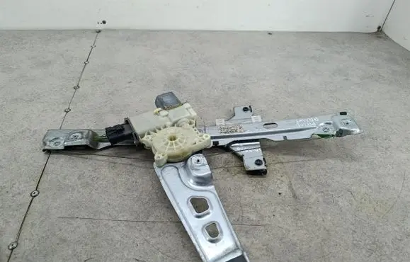 Peugeot 5008 Front door window regulator with motor 9682808880