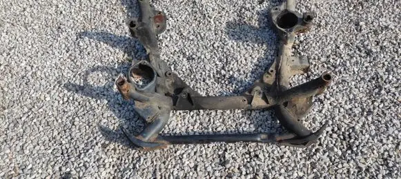 BMW X5 E53 Rear axle beam 6760277