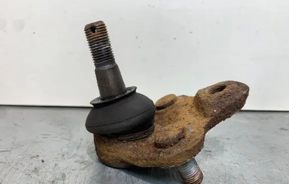 Toyota Prius (XW30) Front ball joint 