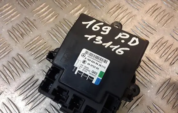 Mercedes-Benz A W169 Door control unit/module 1698208426 A1698208426