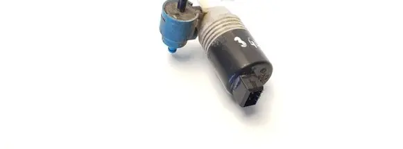 Volkswagen Golf III Windscreen/windshield washer pump 1H6955651