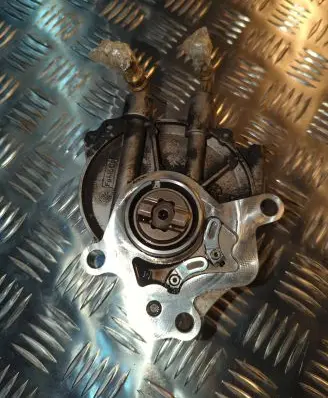 Jaguar XF X250 Vacuum pump 9X2Q2A451BD
