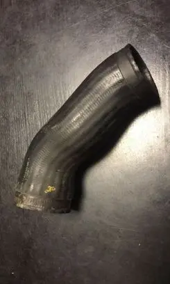 BMW 5 E39 Intercooler hose/pipe 2249669
